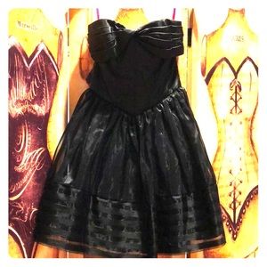 Betsy Johnson Strapless dress